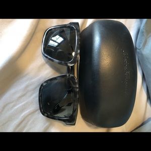 Ferragamo sunnies